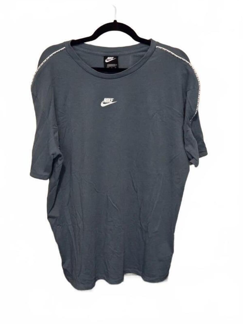 Nike Sportswear Standard Fit Logo Tape Sleeve Tee XL Blue Gray